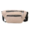 Sac Banane en Moumoute : Douceur, Style et Originalité