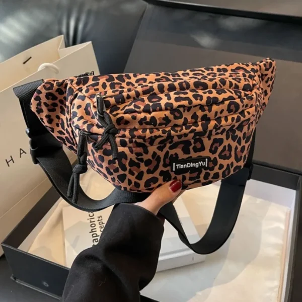 Sac Banane Léopard : L’Accessoire pour un Style Unique