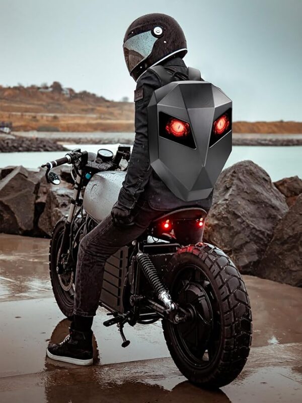 Sac a dos à LED moto 4 Sac a dos à LED moto rigide et intelligent – Design futuriste personnalisable pour motards et voyageurs